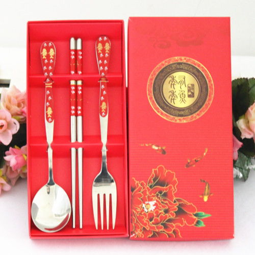 朋友要结婚了,要我帮忙购买一些婚庆活动上送人的小礼品,十元以下的,有提供的吗