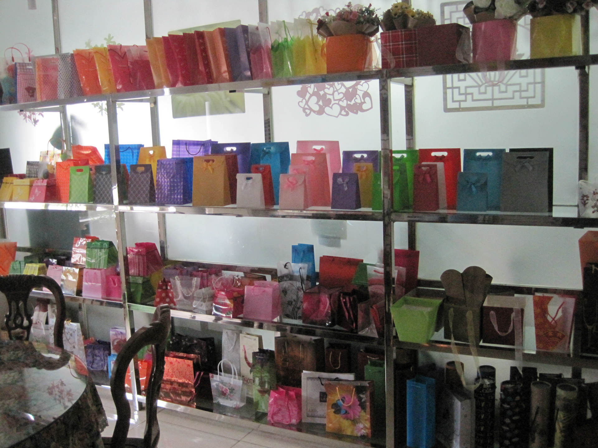 蓝色翻盖礼品袋 精美设计与实用功能兼具的送礼佳选